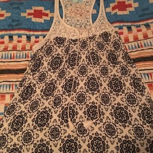 Maurice’s tank top